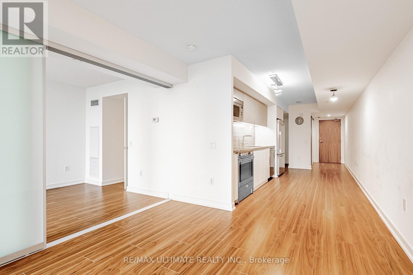 1002 - 85 Queens Wharf Road, Toronto, Ontario  M5V 0J9 - Photo 7 - C12581488