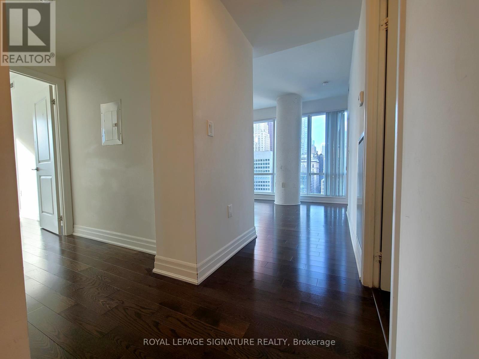 1505 - 8 The Esplanade, Toronto, Ontario  M5E 0A6 - Photo 8 - C12581516