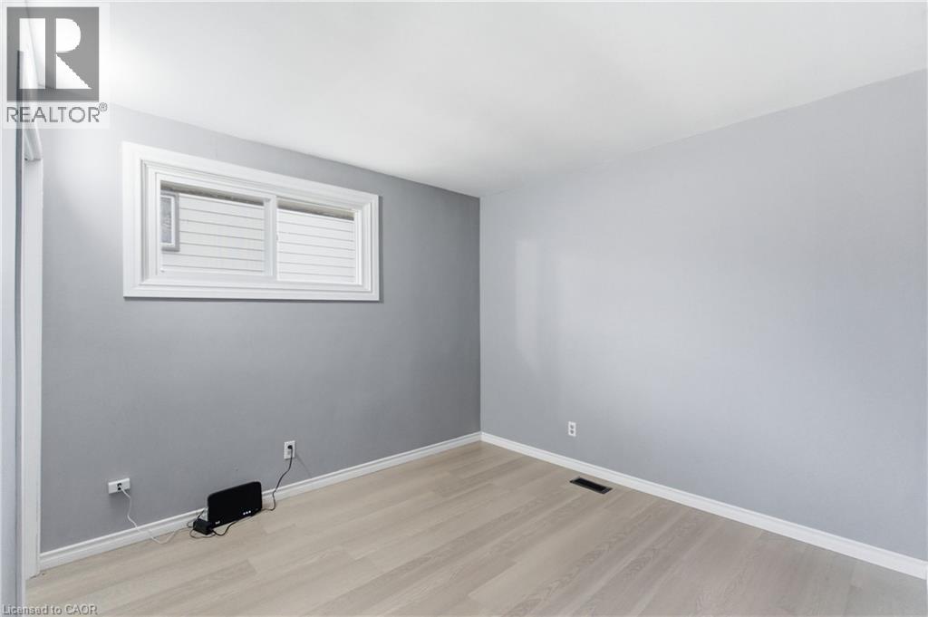 22 Colonial Street, Welland, Ontario  L3C 5W5 - Photo 20 - 40790872