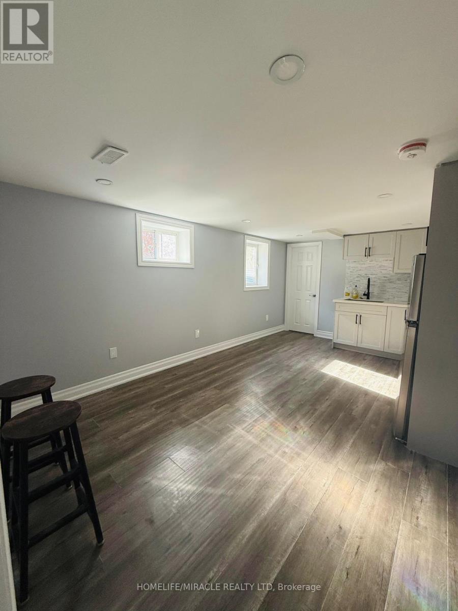 BSMT - 284 FAREWELL STREET, Oshawa, Ontario