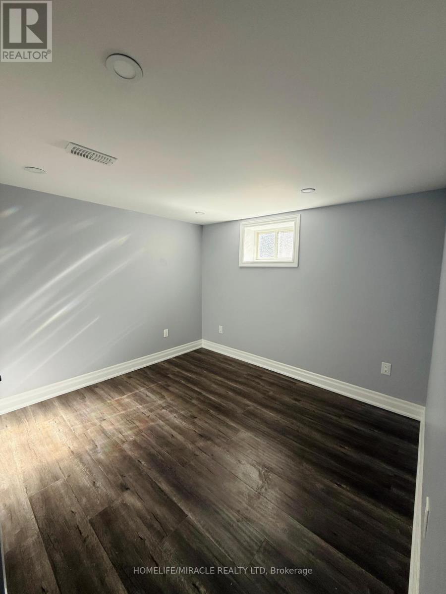 Bsmt - 284 Farewell Street, Oshawa, Ontario  L1H 6L9 - Photo 3 - E12581468