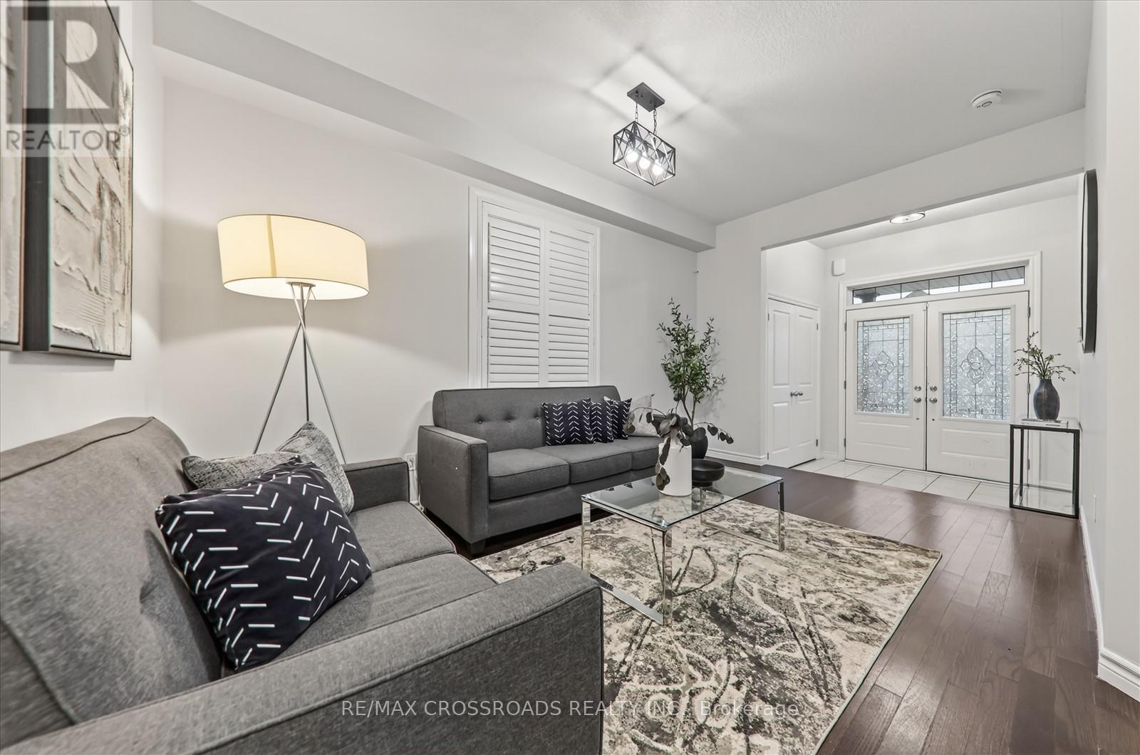 112 Fred Jackman Avenue, Clarington, Ontario  L1C 0T4 - Photo 10 - E12581498