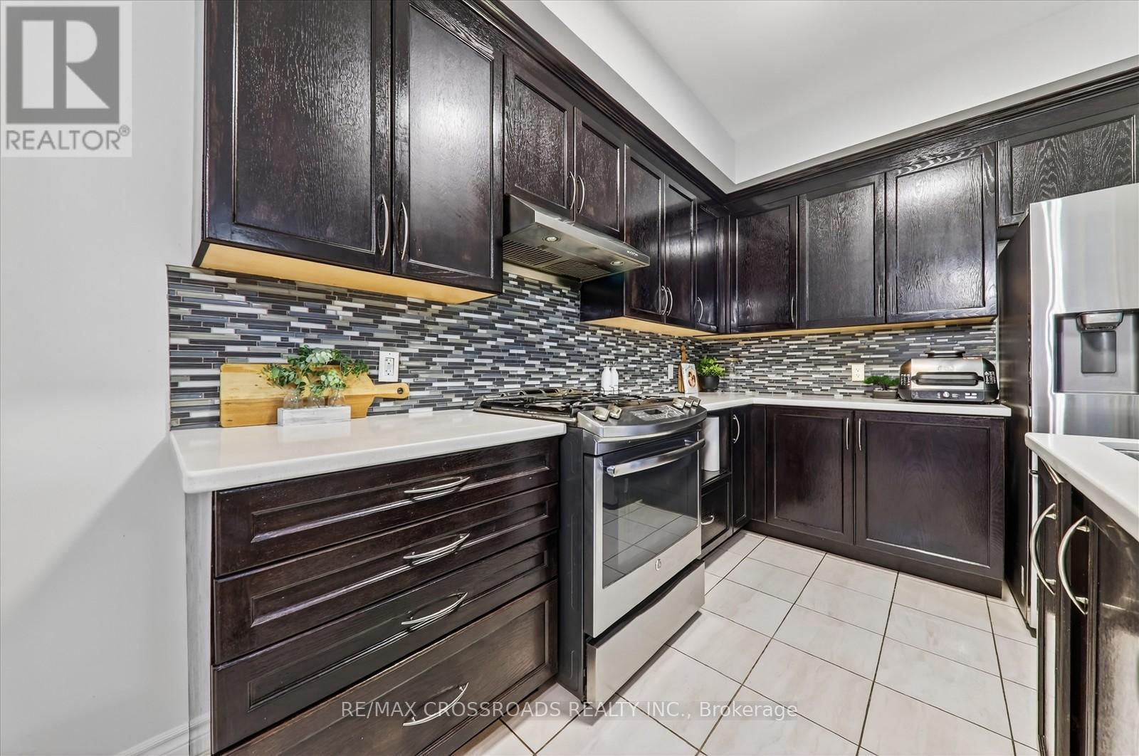 112 Fred Jackman Avenue, Clarington, Ontario  L1C 0T4 - Photo 14 - E12581498