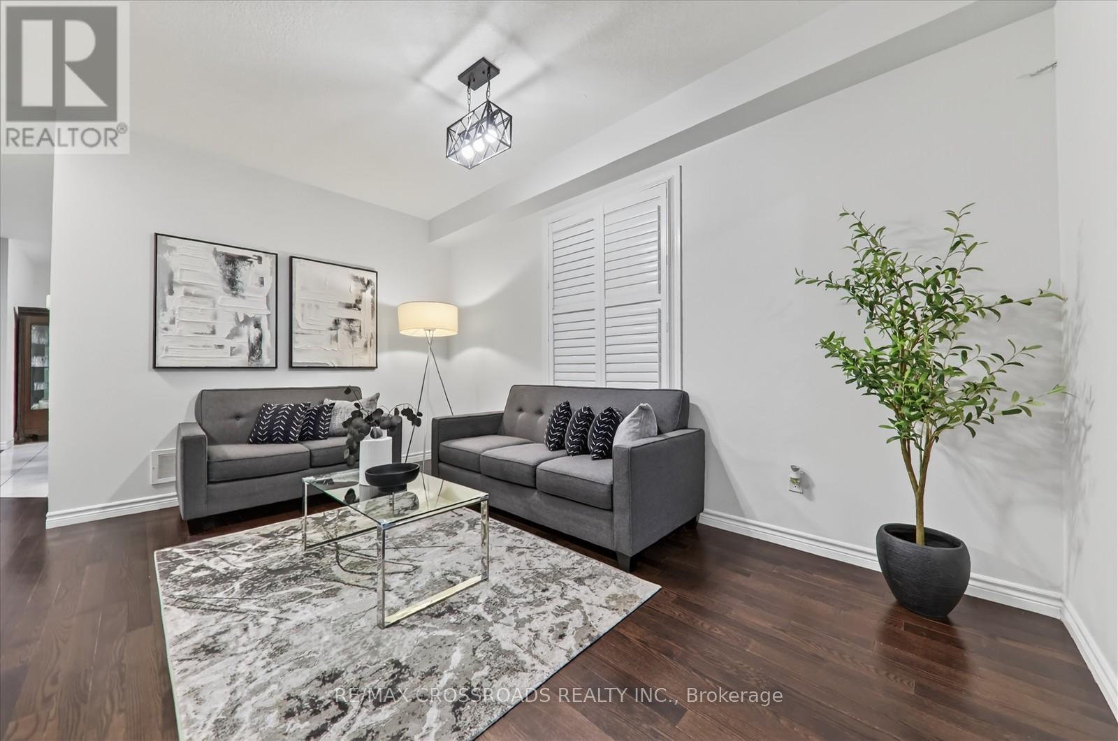 112 Fred Jackman Avenue, Clarington, Ontario  L1C 0T4 - Photo 9 - E12581498