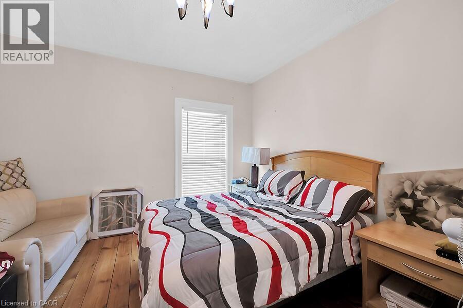 23 Mountain Street, Grimsby, Ontario  L3M 3J9 - Photo 17 - 40755074