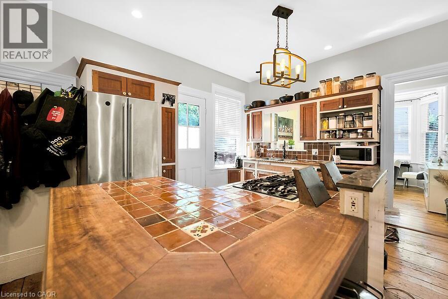 23 Mountain Street, Grimsby, Ontario  L3M 3J9 - Photo 11 - 40755074