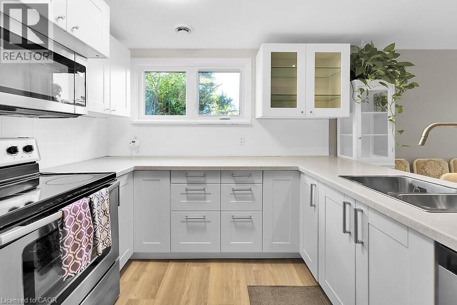 23 Mountain Street, Grimsby, Ontario  L3M 3J9 - Photo 7 - 40762011