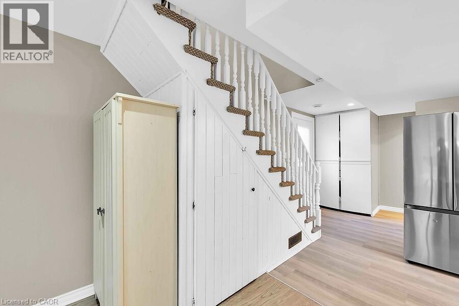 23 Mountain Street, Grimsby, Ontario  L3M 3J9 - Photo 12 - 40762011