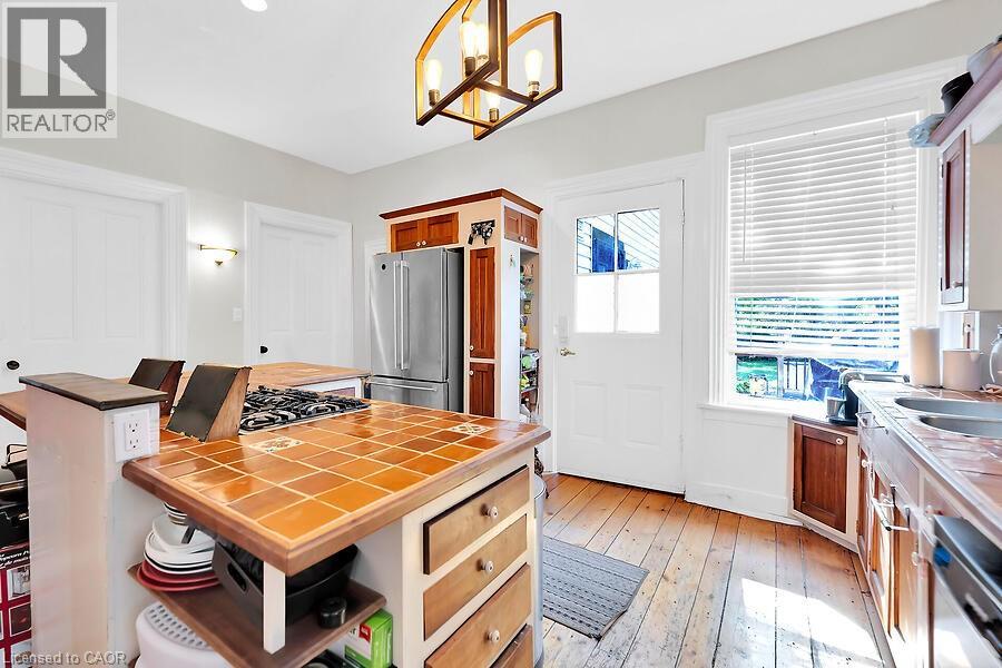 23 Mountain Street, Grimsby, Ontario  L3M 3J9 - Photo 37 - 40762011