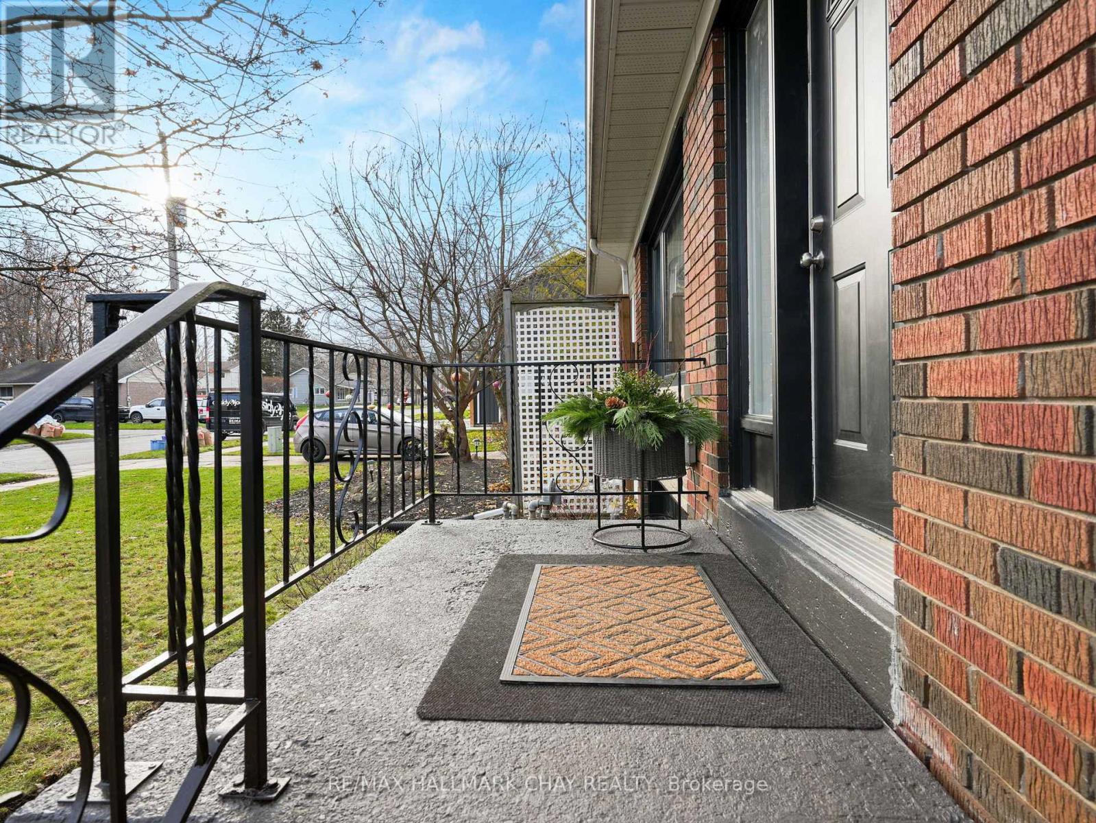 160 Nelson Street E, New Tecumseth, Ontario  L9R 1G4 - Photo 4 - N12581510