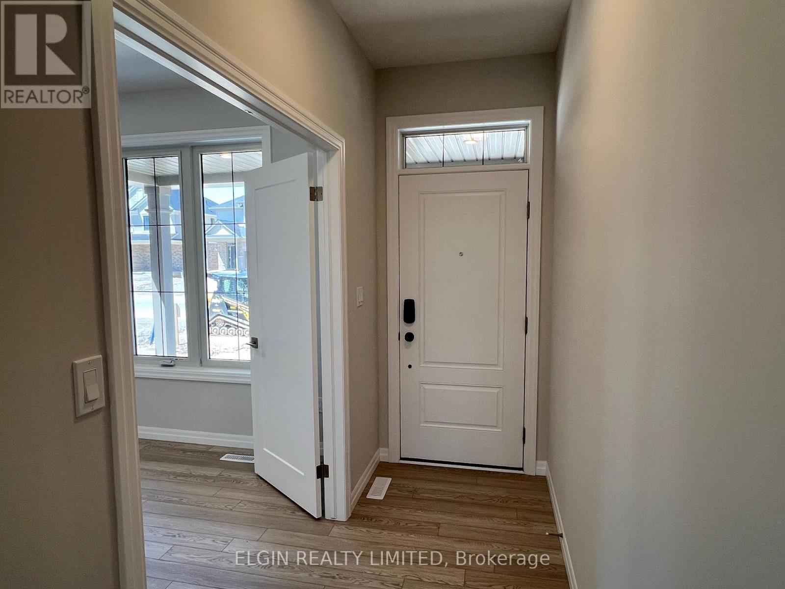 8 Hemlock Crescent, Aylmer, Ontario  N5H 0B9 - Photo 2 - X12581574