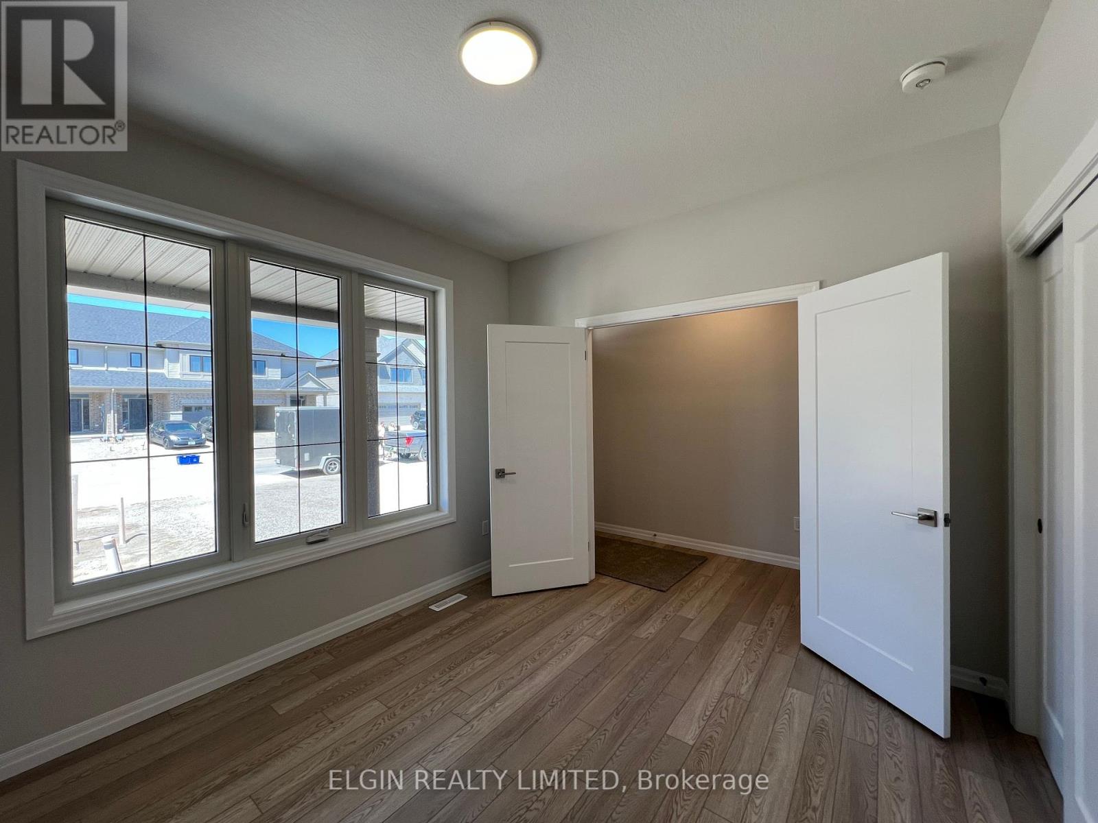 8 Hemlock Crescent, Aylmer, Ontario  N5H 0B9 - Photo 3 - X12581574