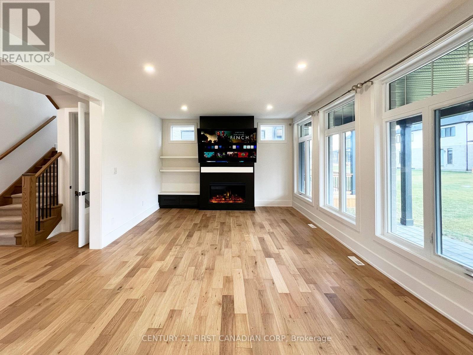 877 Eagletrace Drive, London North, Ontario  N6G 0K7 - Photo 18 - X12581616