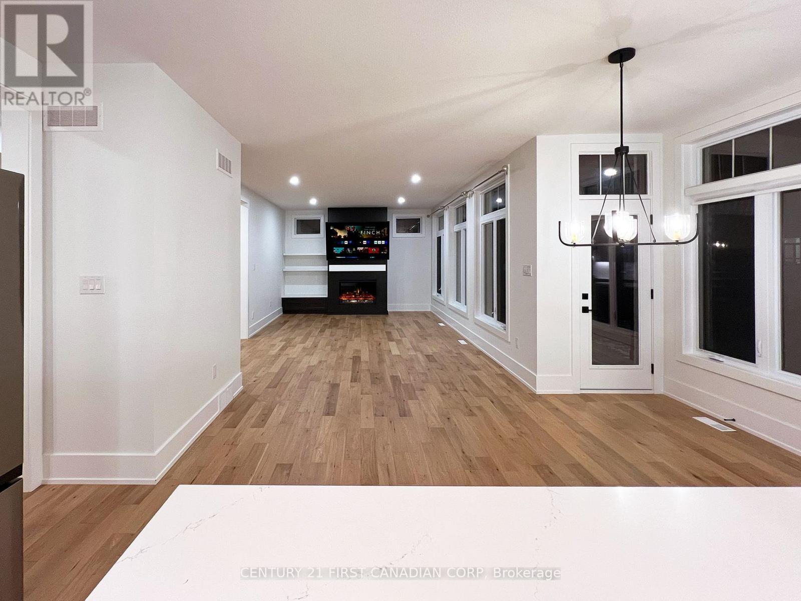 877 Eagletrace Drive, London North, Ontario  N6G 0K7 - Photo 20 - X12581616