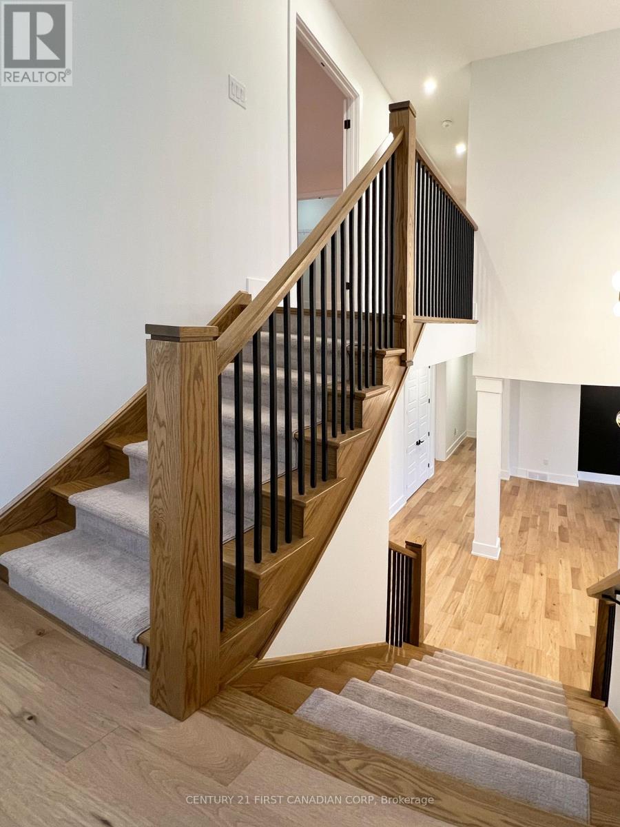 877 Eagletrace Drive, London North, Ontario  N6G 0K7 - Photo 25 - X12581616