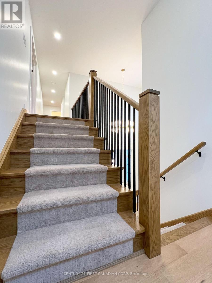 877 Eagletrace Drive, London North, Ontario  N6G 0K7 - Photo 26 - X12581616