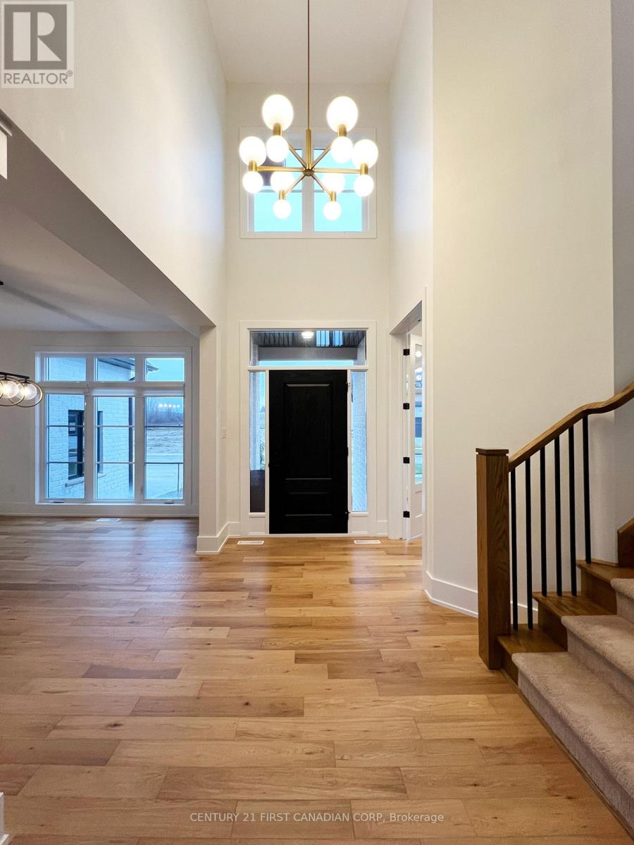 877 Eagletrace Drive, London North, Ontario  N6G 0K7 - Photo 3 - X12581616