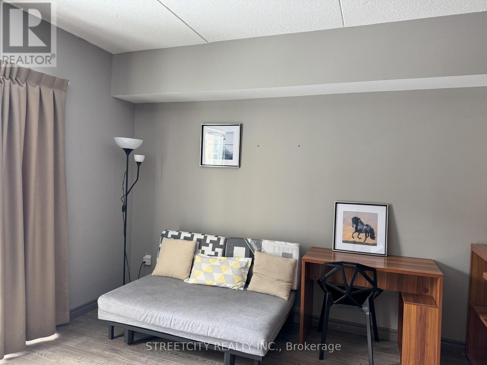 315 - 321 Spruce Street, Waterloo, Ontario  N2L 0G4 - Photo 4 - X12581810