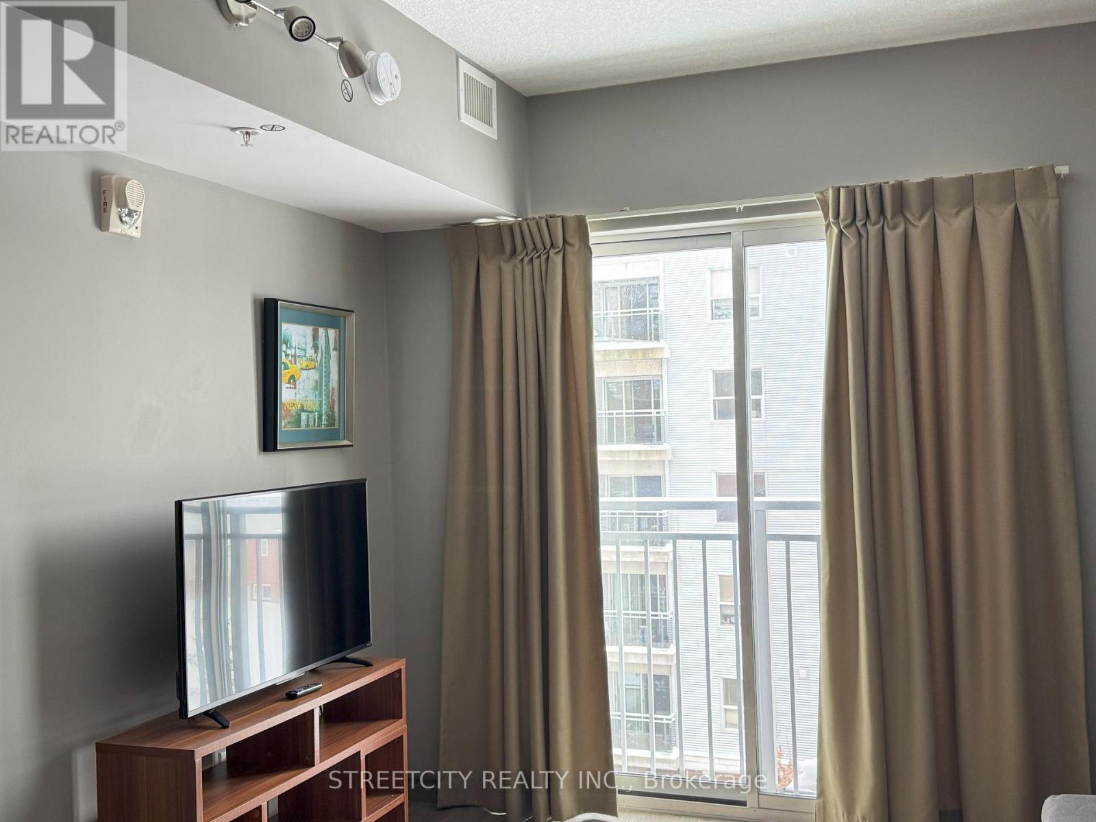 315 - 321 Spruce Street, Waterloo, Ontario  N2L 0G4 - Photo 5 - X12581810