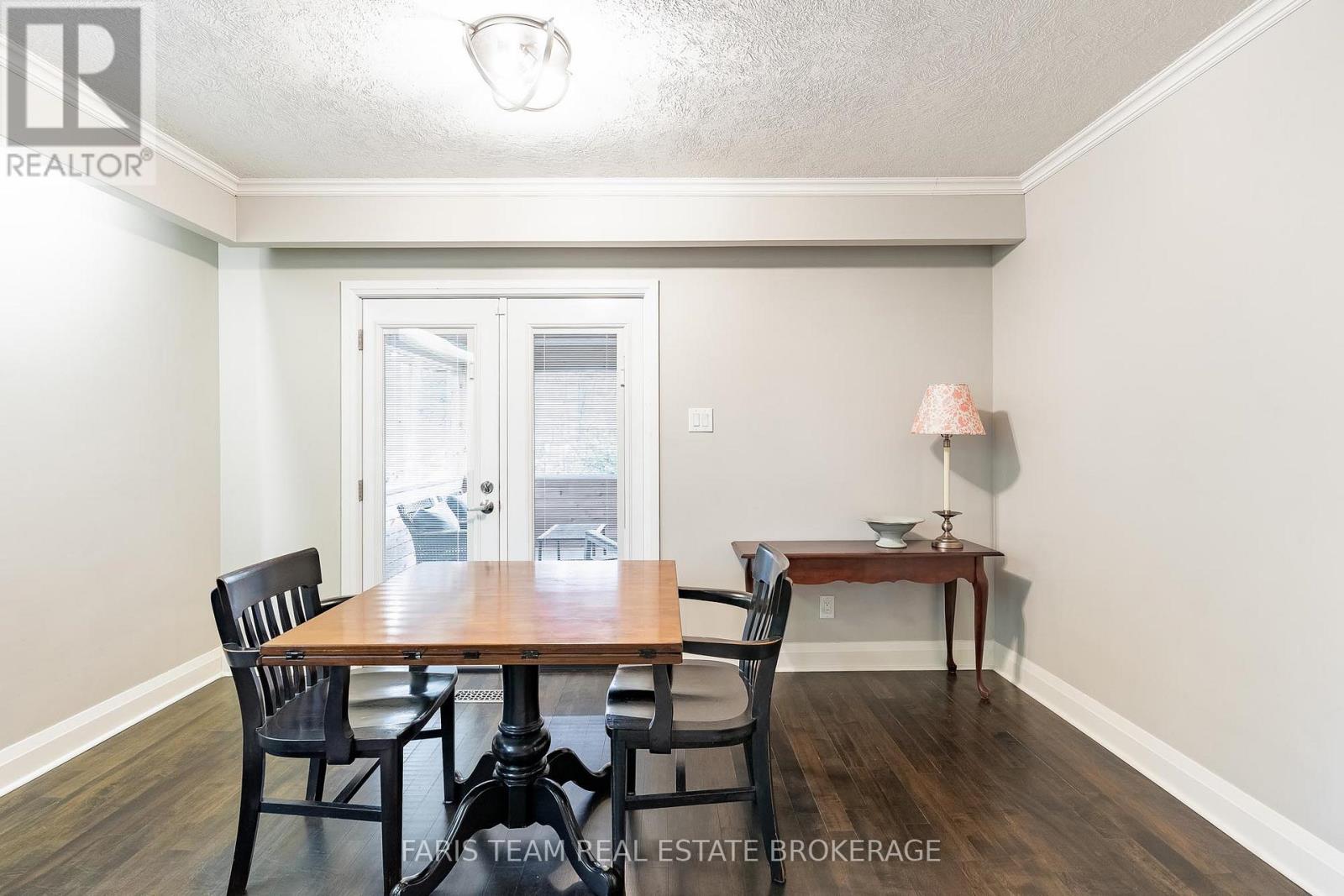 15 Davidson Street, Barrie, Ontario  L4M 3R9 - Photo 7 - S12581536