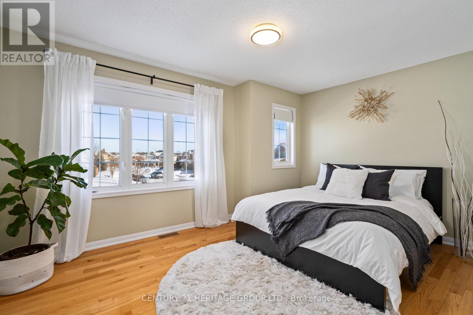 18 Tudor Crescent, Barrie, Ontario  L4M 0A8 - Photo 15 - S12581538