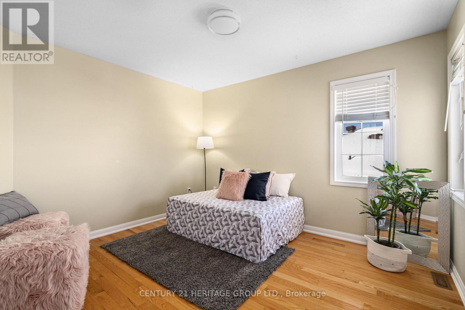 18 Tudor Crescent, Barrie, Ontario  L4M 0A8 - Photo 16 - S12581538