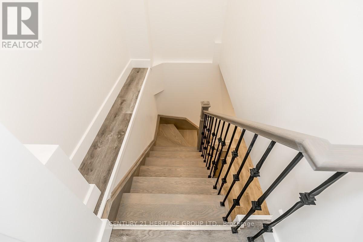 18 Tudor Crescent, Barrie, Ontario  L4M 0A8 - Photo 20 - S12581538