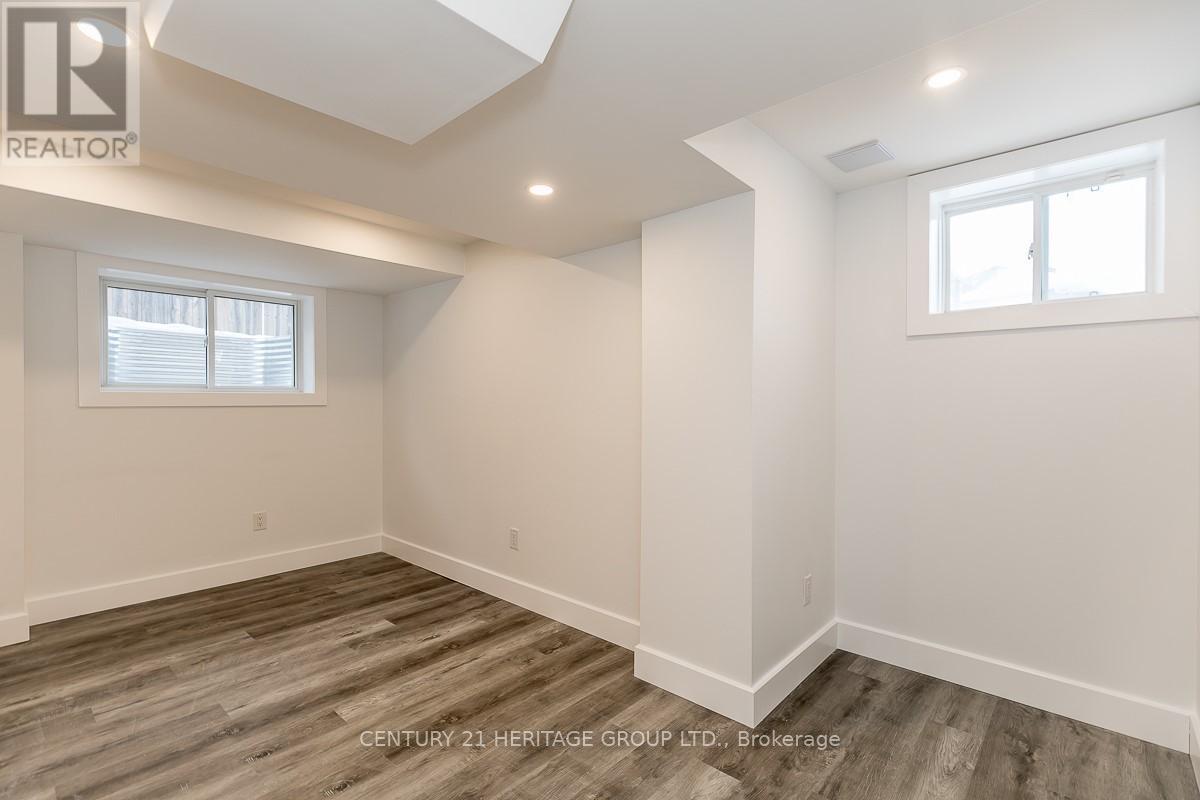 18 Tudor Crescent, Barrie, Ontario  L4M 0A8 - Photo 23 - S12581538