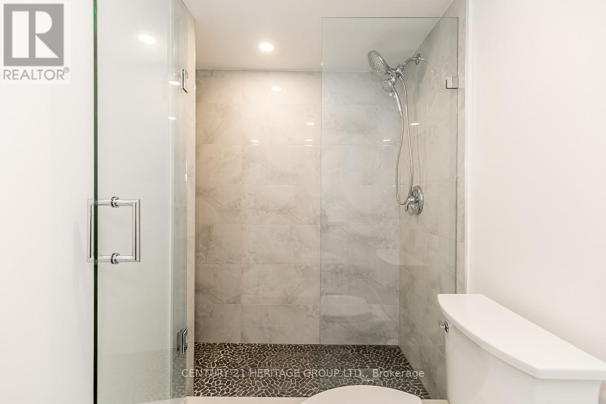 18 Tudor Crescent, Barrie, Ontario  L4M 0A8 - Photo 27 - S12581538