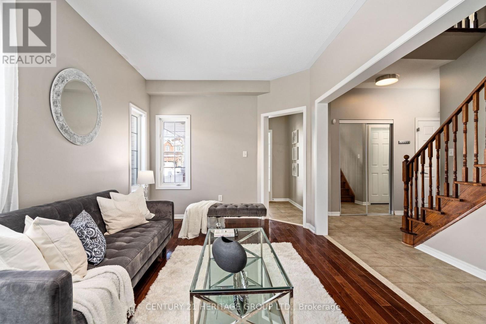 18 Tudor Crescent, Barrie, Ontario  L4M 0A8 - Photo 5 - S12581538