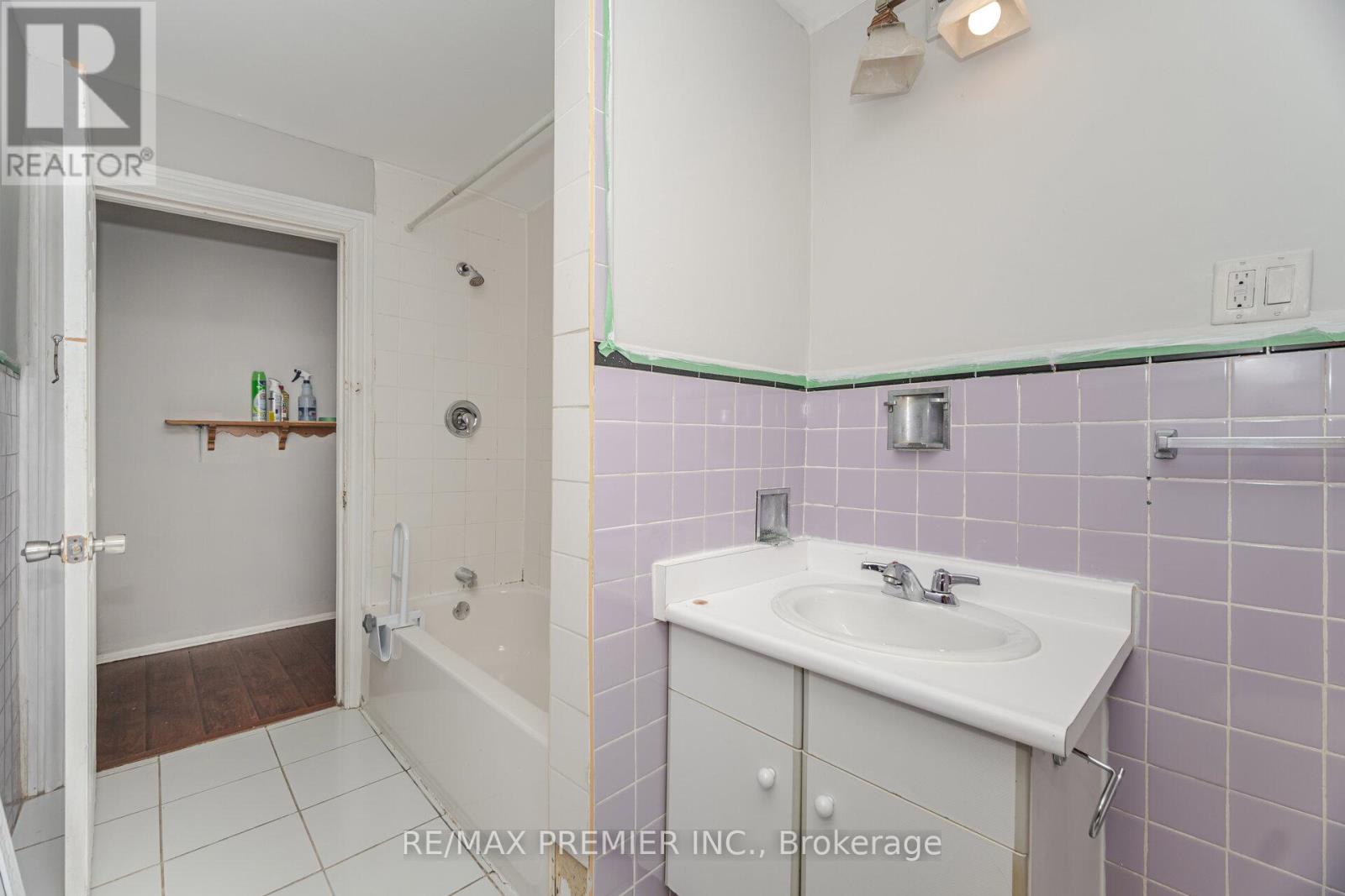 2nd & 3rd Floor - 175 Hallam Street, Toronto, Ontario  M6H 1X4 - Photo 14 - W12467079