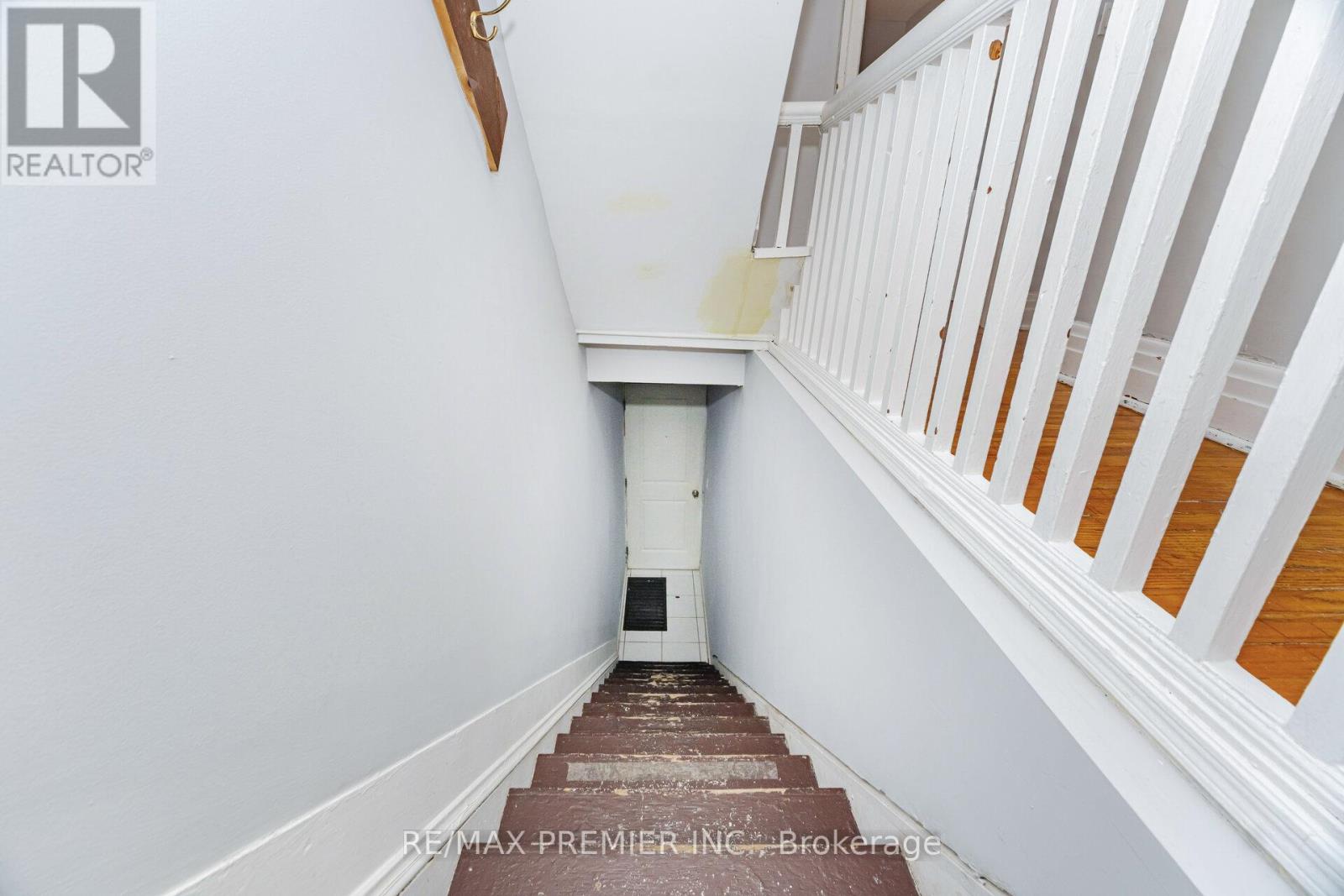 2nd & 3rd Floor - 175 Hallam Street, Toronto, Ontario  M6H 1X4 - Photo 6 - W12467079
