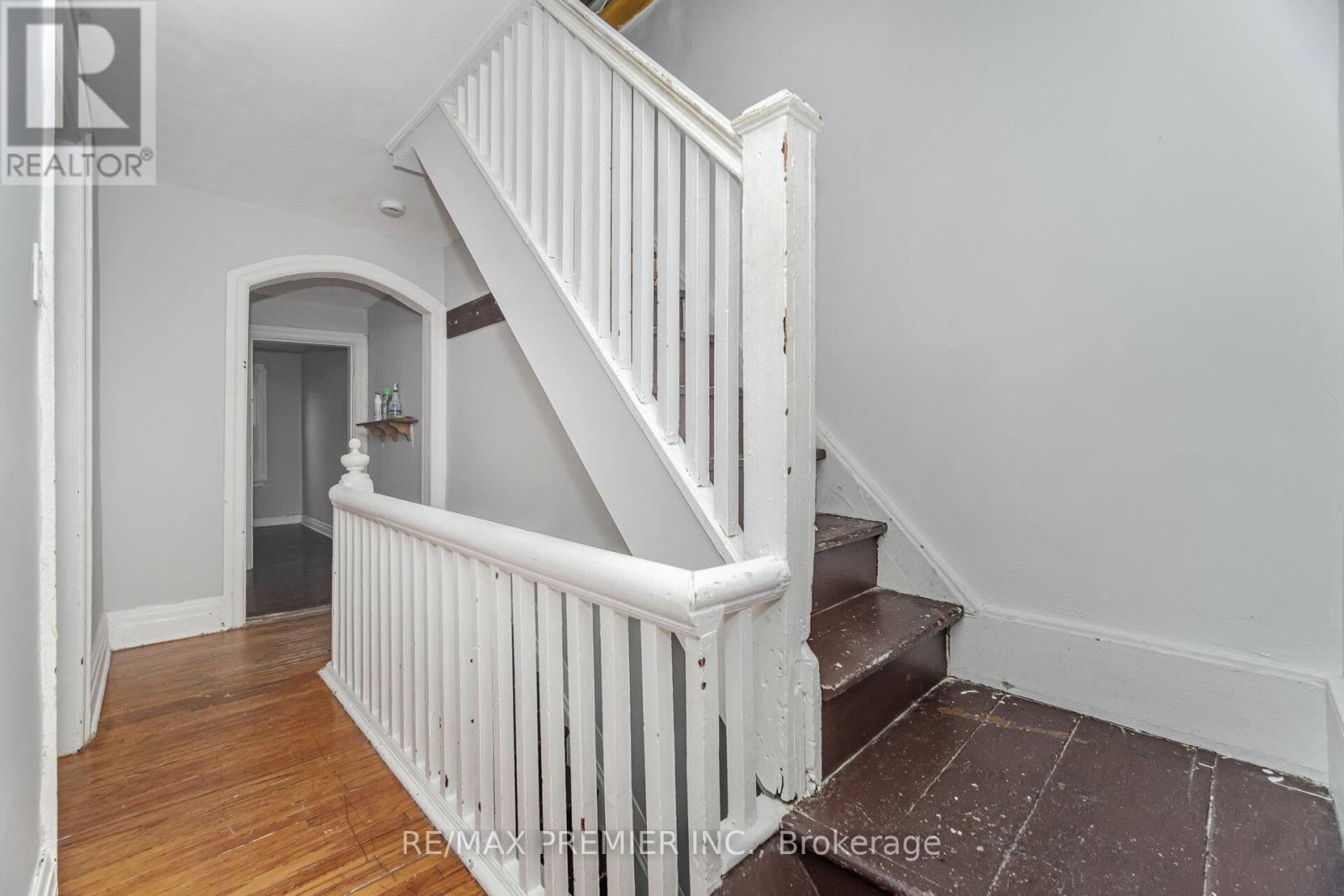 2nd & 3rd Floor - 175 Hallam Street, Toronto, Ontario  M6H 1X4 - Photo 15 - W12467079