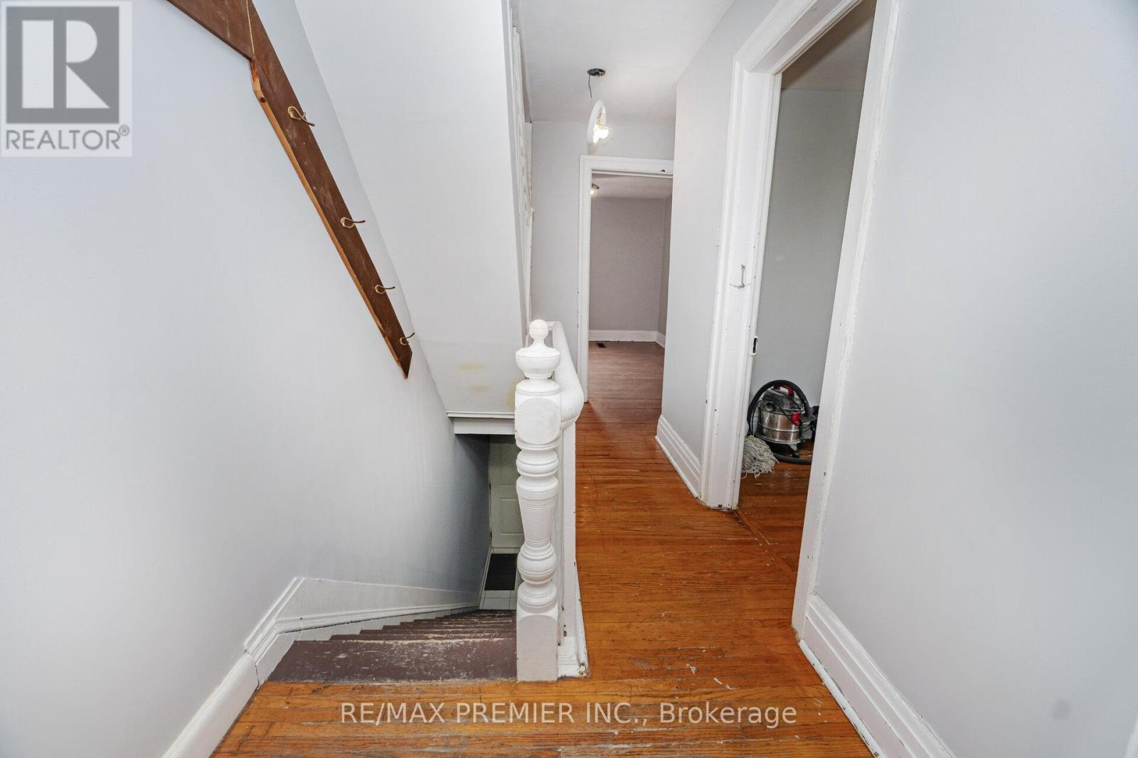 2nd & 3rd Floor - 175 Hallam Street, Toronto, Ontario  M6H 1X4 - Photo 7 - W12467079