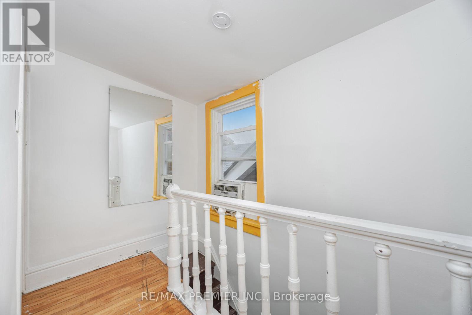 2nd & 3rd Floor - 175 Hallam Street, Toronto, Ontario  M6H 1X4 - Photo 16 - W12467079