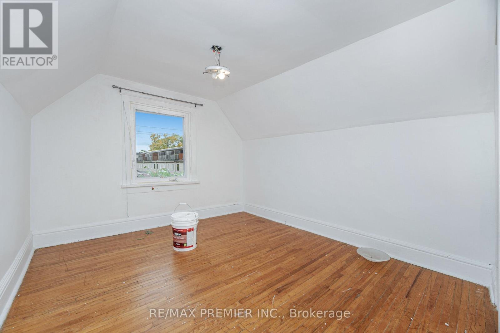 2nd & 3rd Floor - 175 Hallam Street, Toronto, Ontario  M6H 1X4 - Photo 17 - W12467079