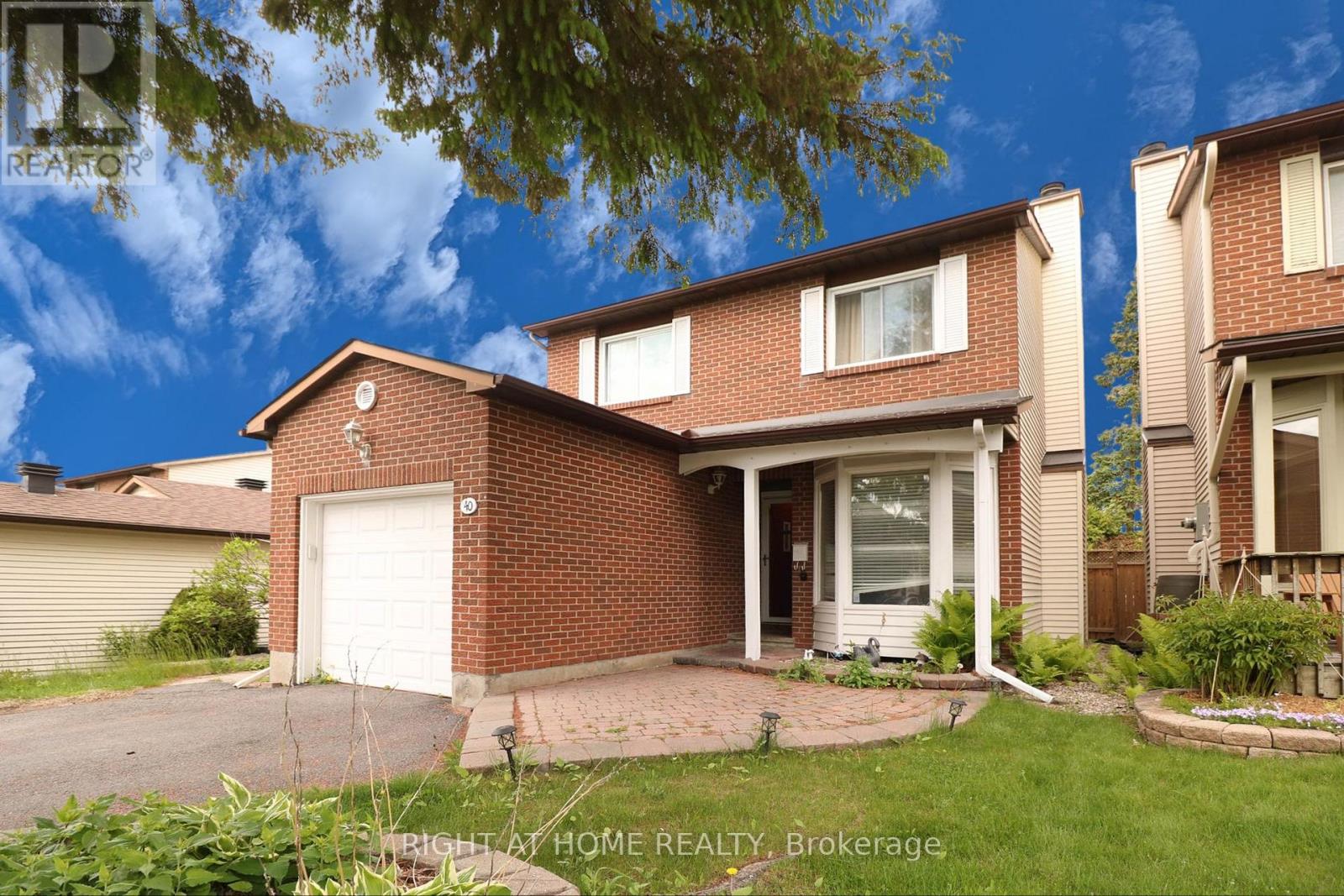 40 STABLE WAY, Ottawa, Ontario