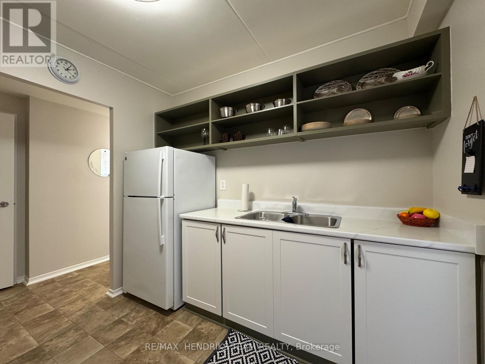 314 - 38 Arran Drive, St. Catharines, Ontario  L2N 6X5 - Photo 5 - X12581614