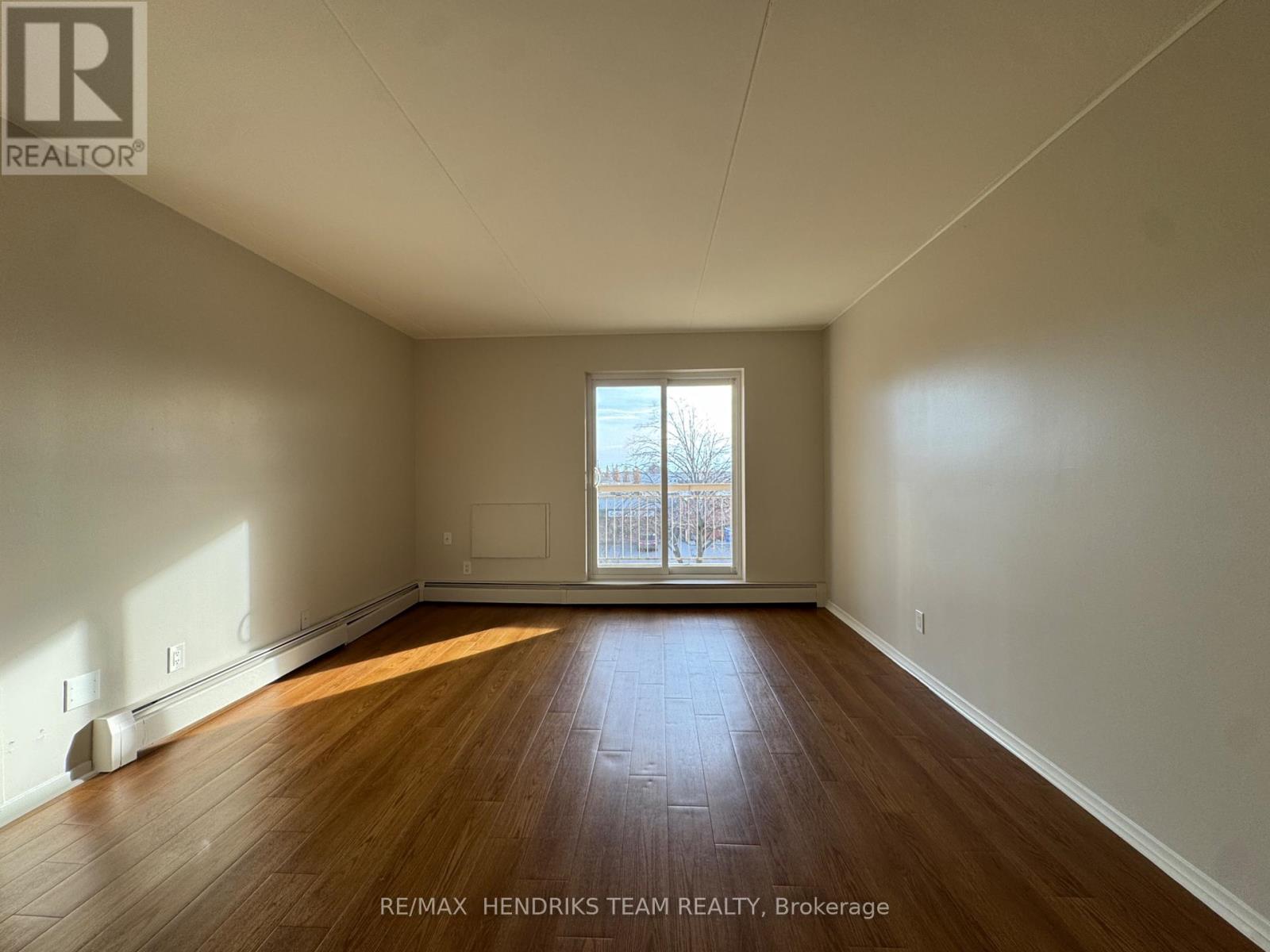 314 - 38 Arran Drive, St. Catharines, Ontario  L2N 6X5 - Photo 7 - X12581614