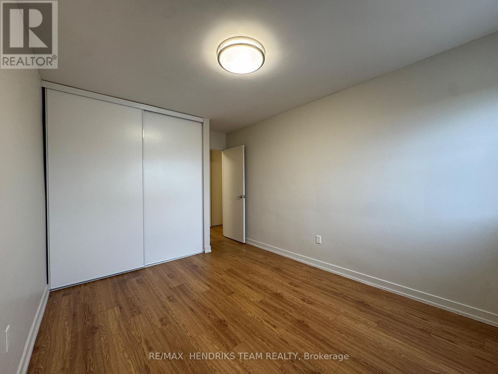 506 - 158 Fitch Street, Welland, Ontario  L3C 4V6 - Photo 8 - X12581624