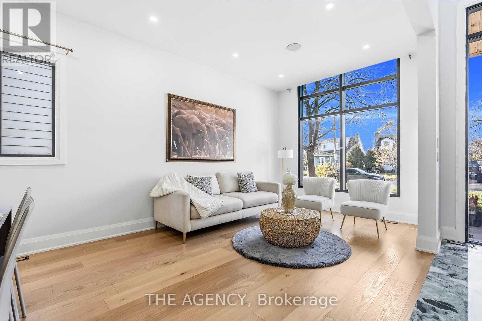 9 Earl Street, Mississauga, Ontario  L5M 1N6 - Photo 11 - W12581458