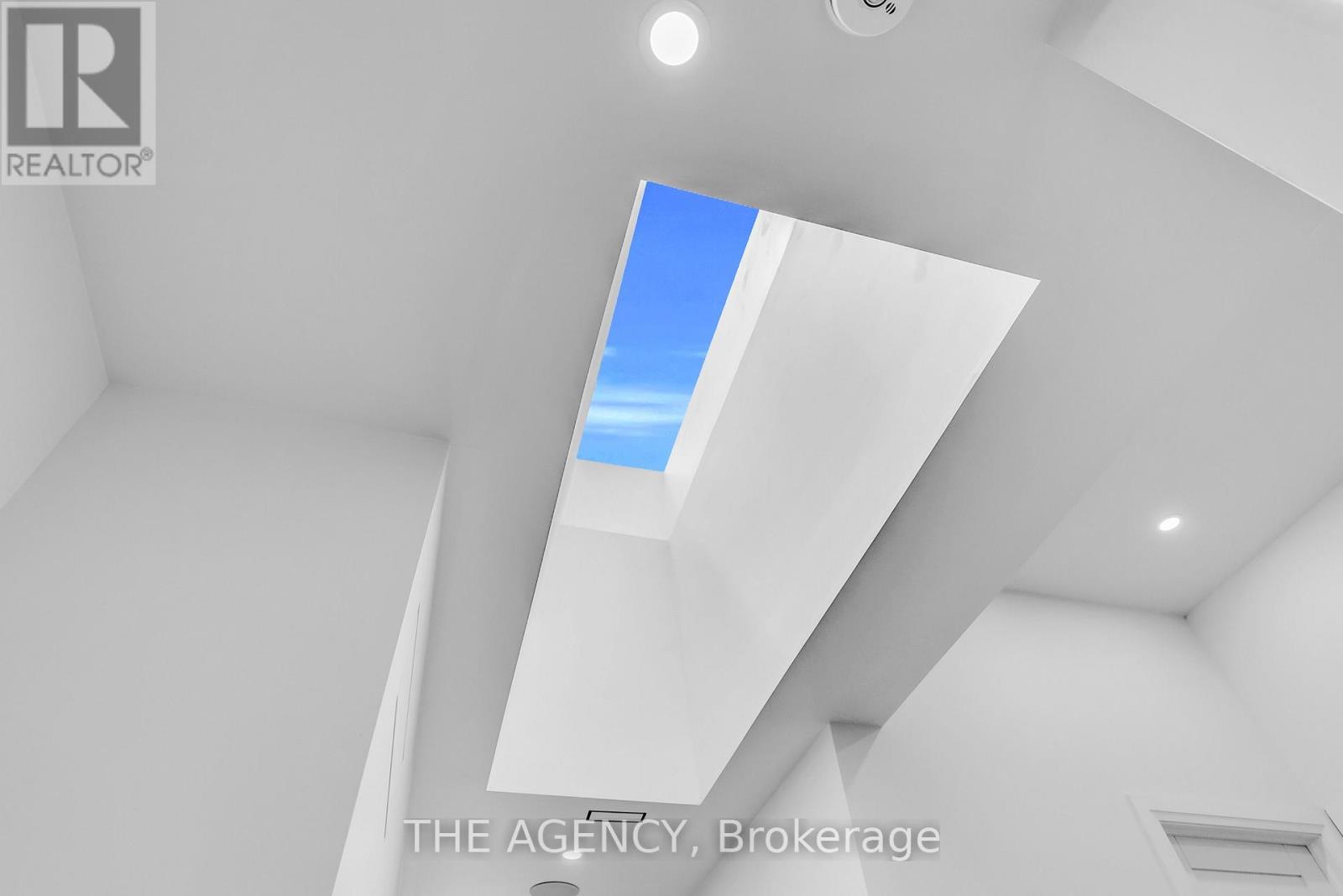 9 Earl Street, Mississauga, Ontario  L5M 1N6 - Photo 28 - W12581458