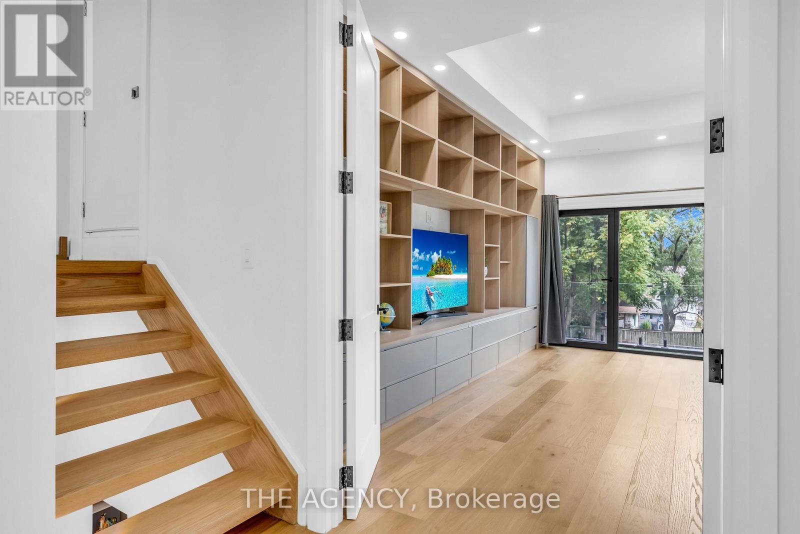 9 Earl Street, Mississauga, Ontario  L5M 1N6 - Photo 29 - W12581458