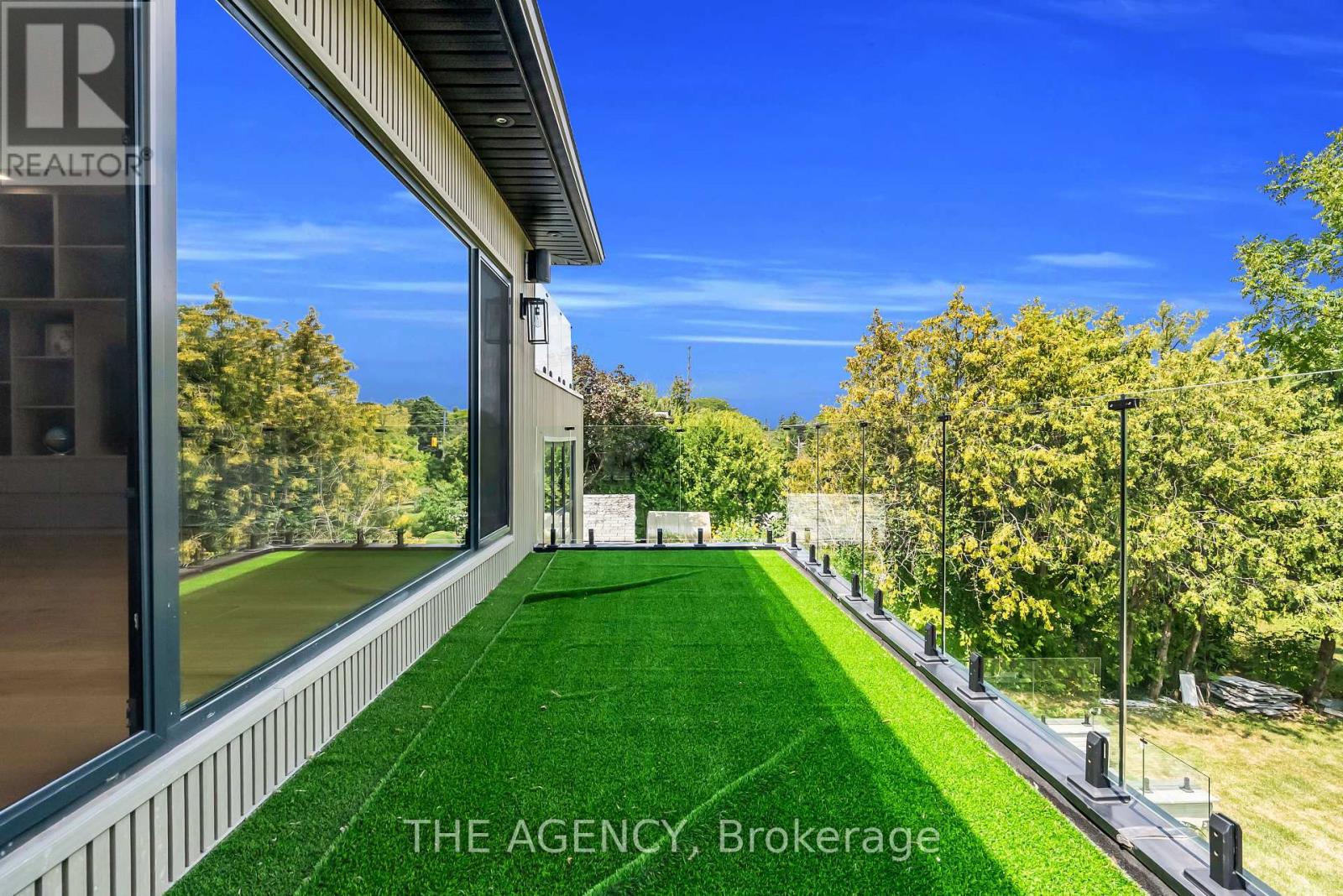 9 Earl Street, Mississauga, Ontario  L5M 1N6 - Photo 34 - W12581458