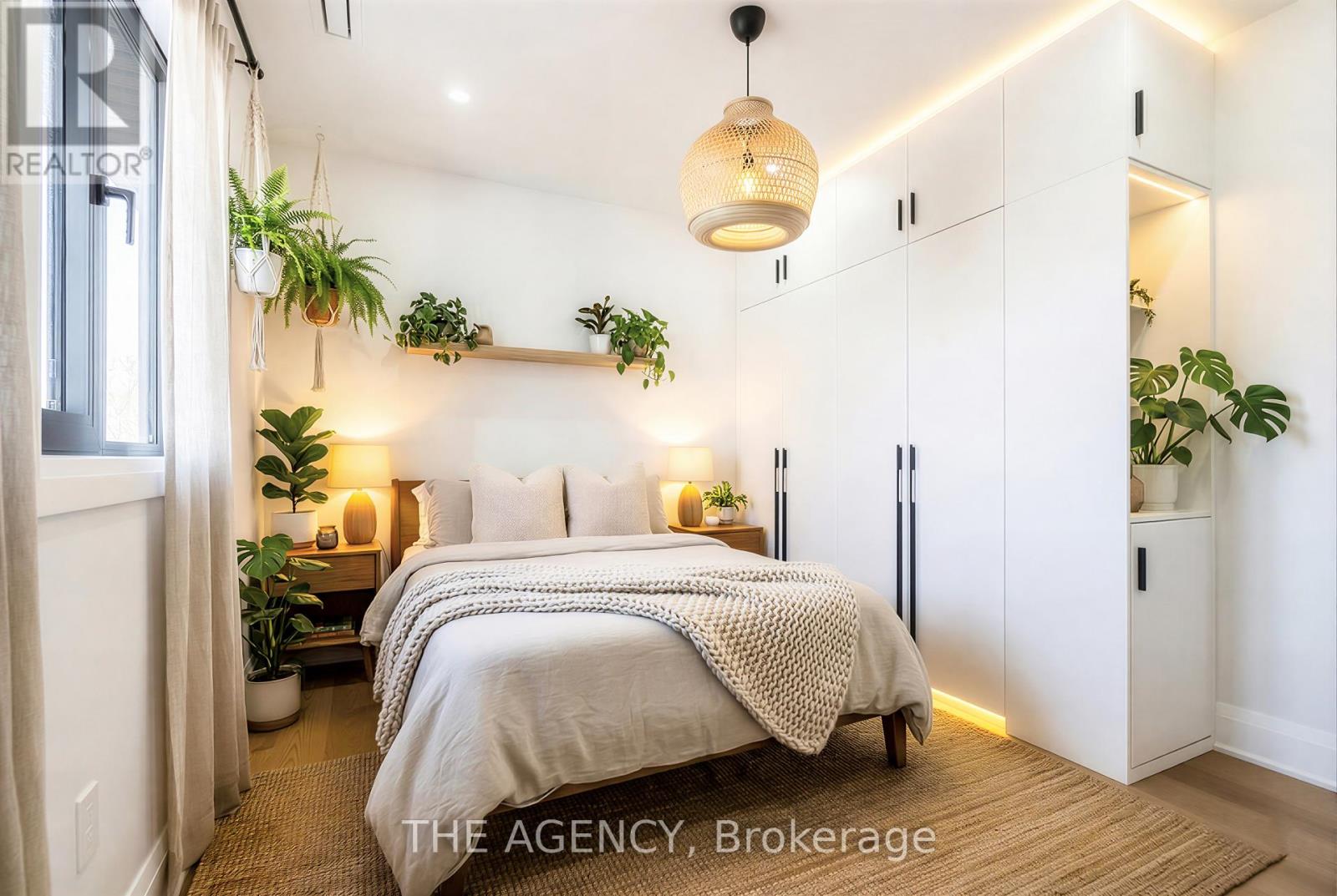 9 Earl Street, Mississauga, Ontario  L5M 1N6 - Photo 40 - W12581458