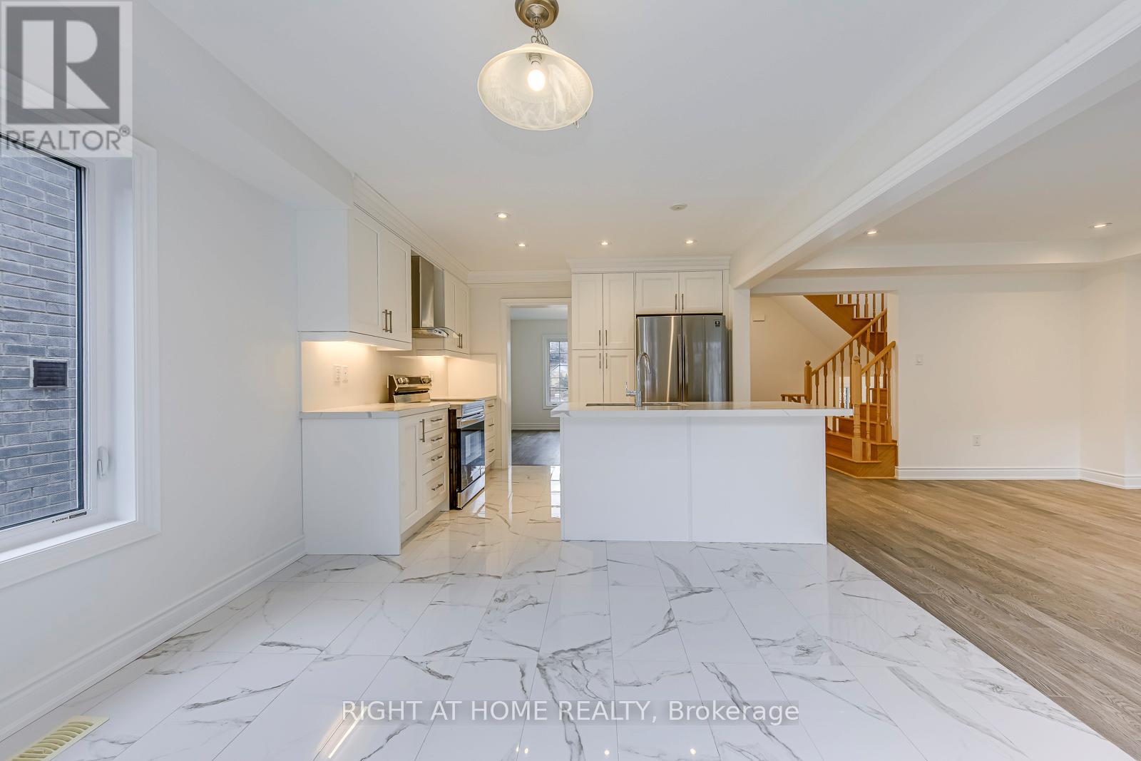 2581 Islington Avenue, Toronto, Ontario  M9V 4A2 - Photo 14 - W12581464