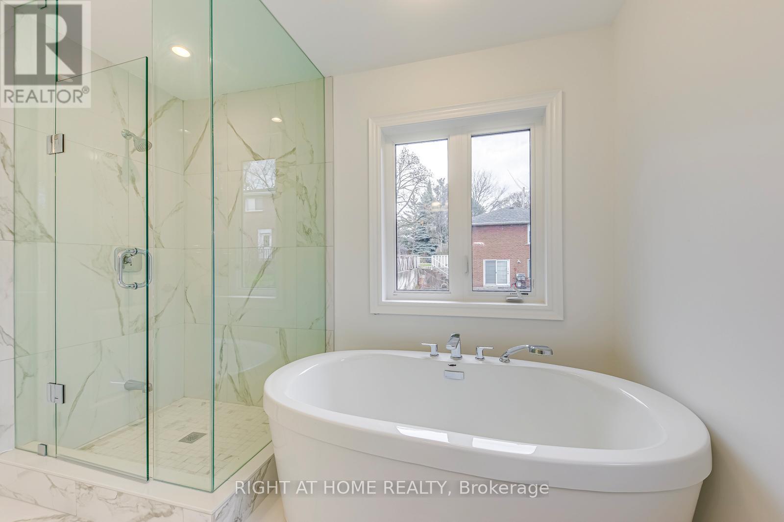 2581 Islington Avenue, Toronto, Ontario  M9V 4A2 - Photo 27 - W12581464