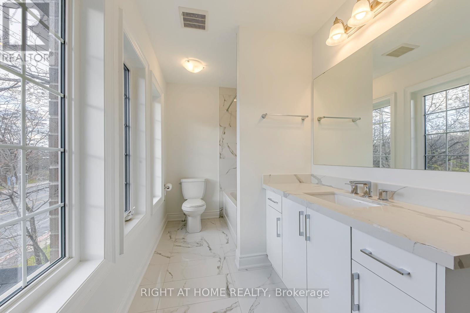 2581 Islington Avenue, Toronto, Ontario  M9V 4A2 - Photo 33 - W12581464