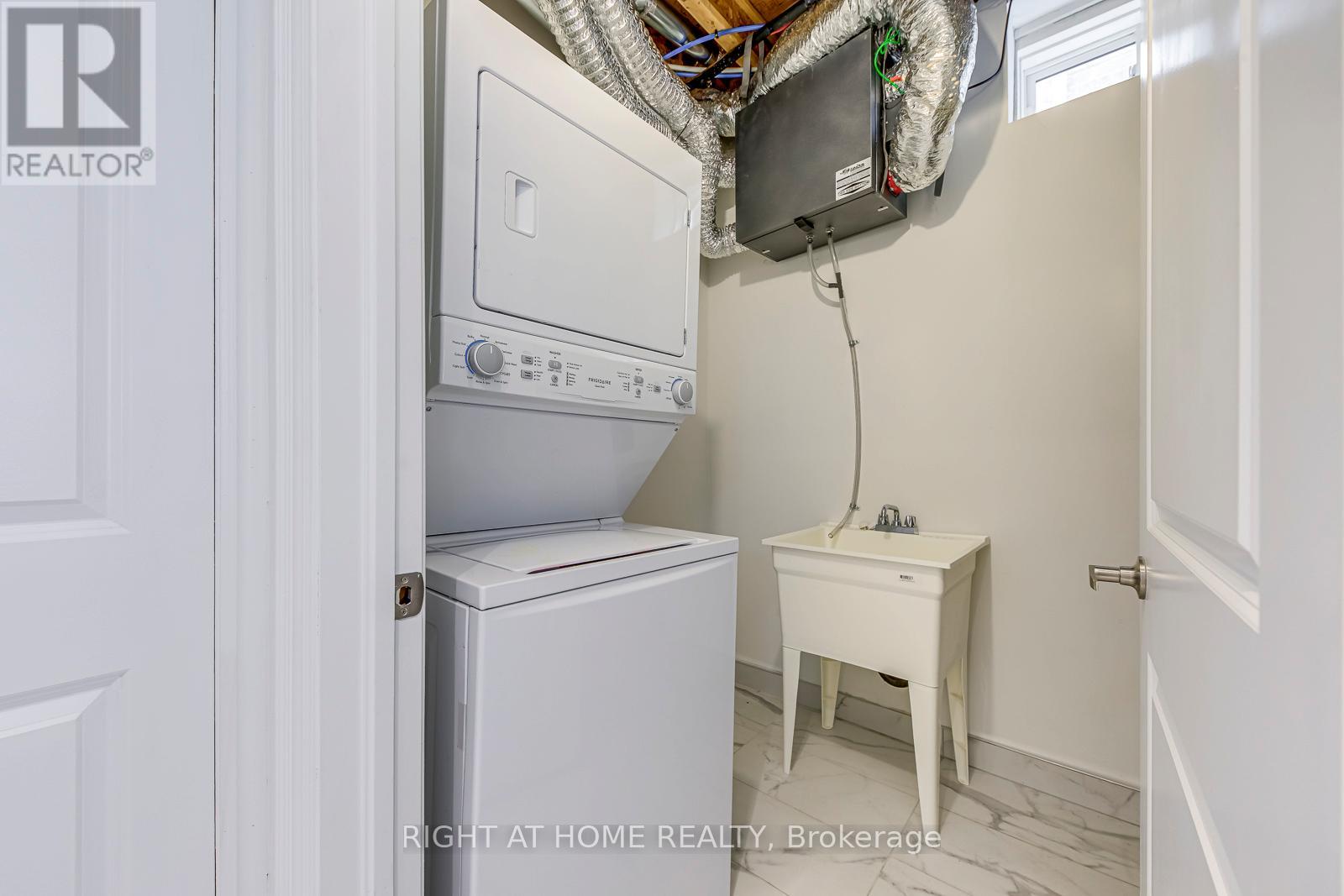 2581 Islington Avenue, Toronto, Ontario  M9V 4A2 - Photo 39 - W12581464