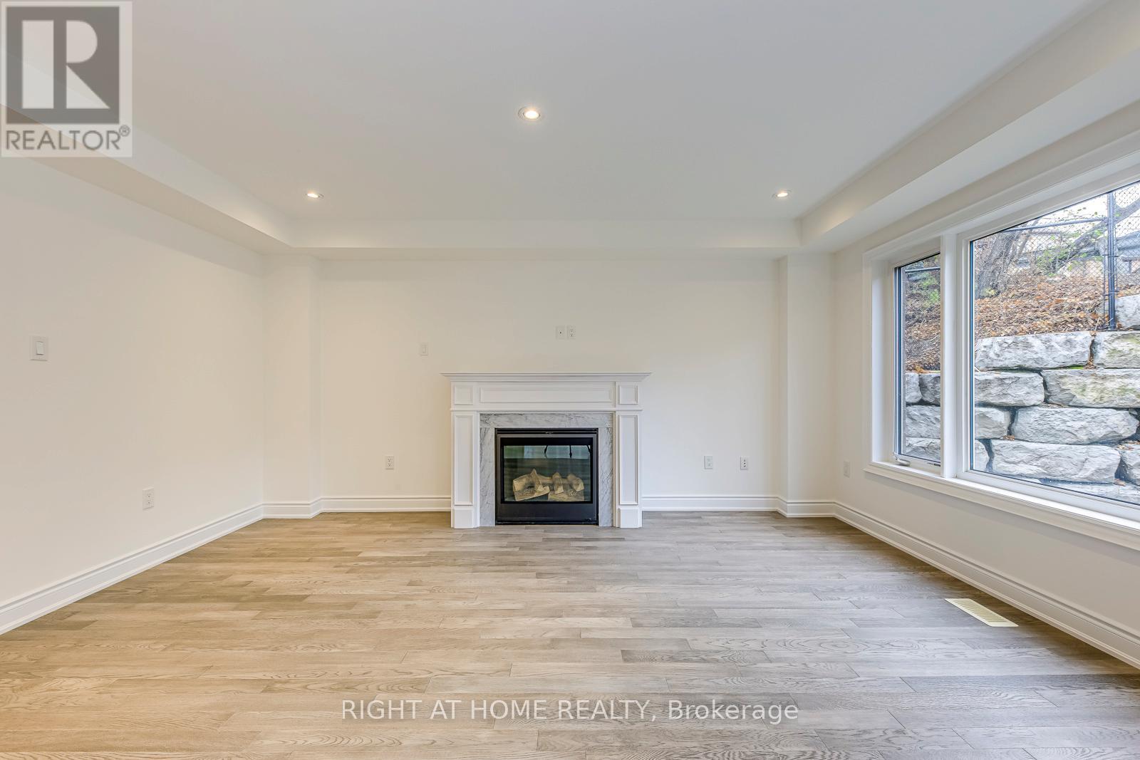 2581 Islington Avenue, Toronto, Ontario  M9V 4A2 - Photo 9 - W12581464